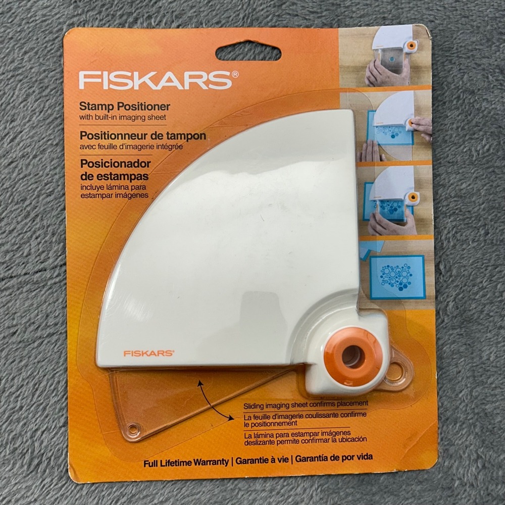 Fiskars Stamp‎ Positioner with Built-In Imaging Sheet 106220-1001 New in Package